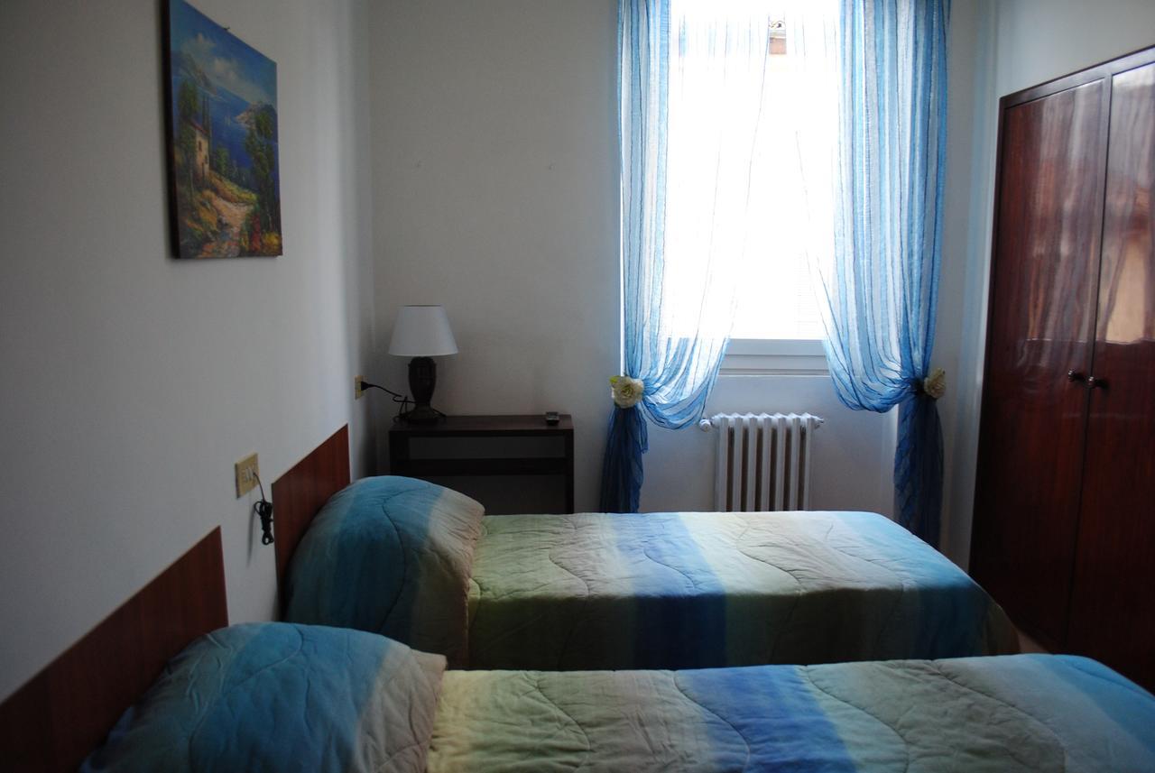 Hotel La Torretta Φολίνιο Εξωτερικό φωτογραφία